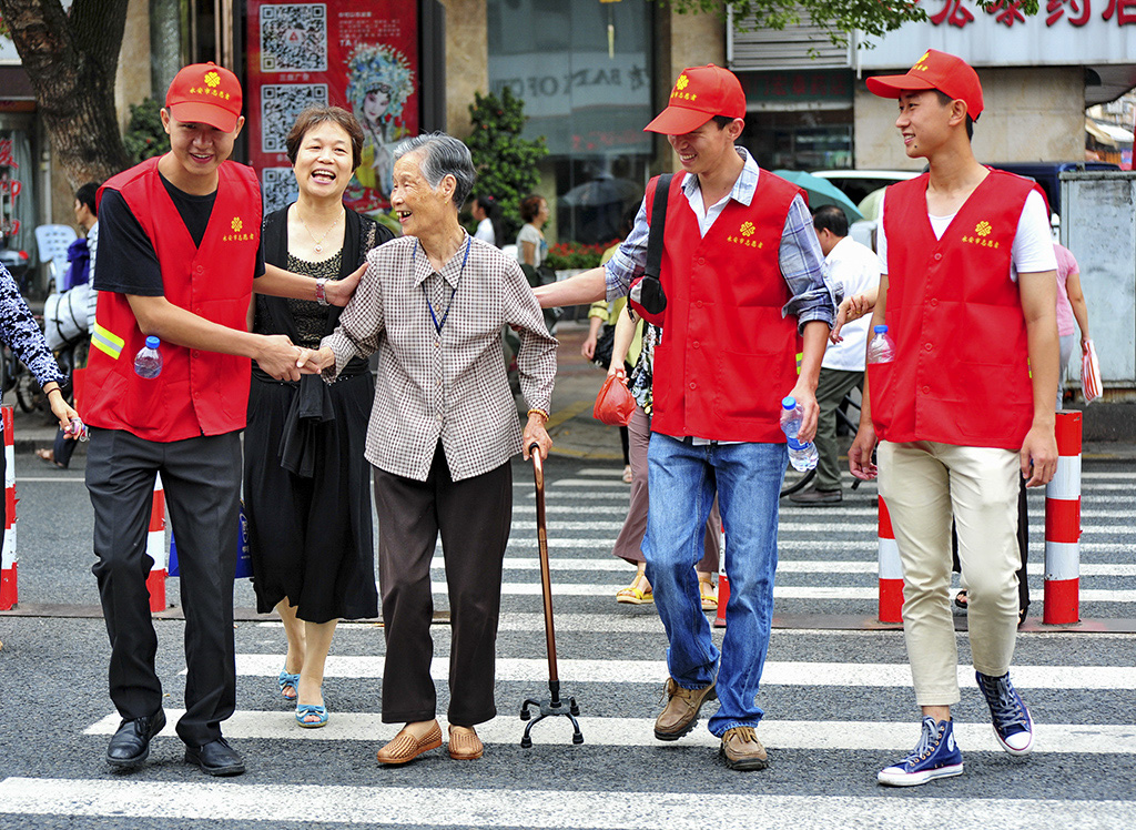 帮助别人快乐自己