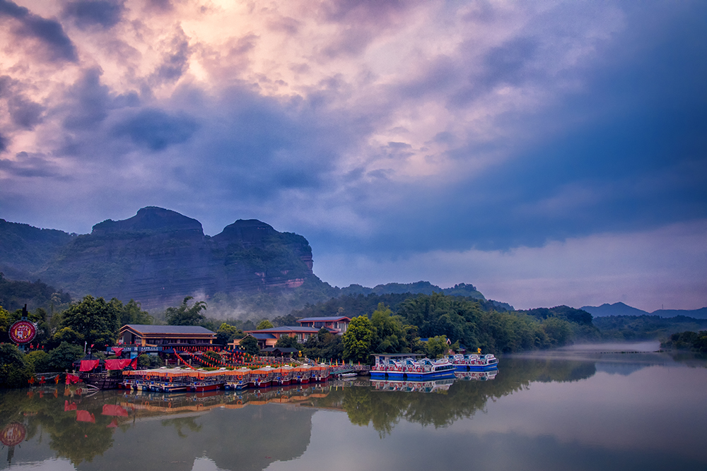 "丹霞山杯"第二届"善美韶关"《水上世界》
