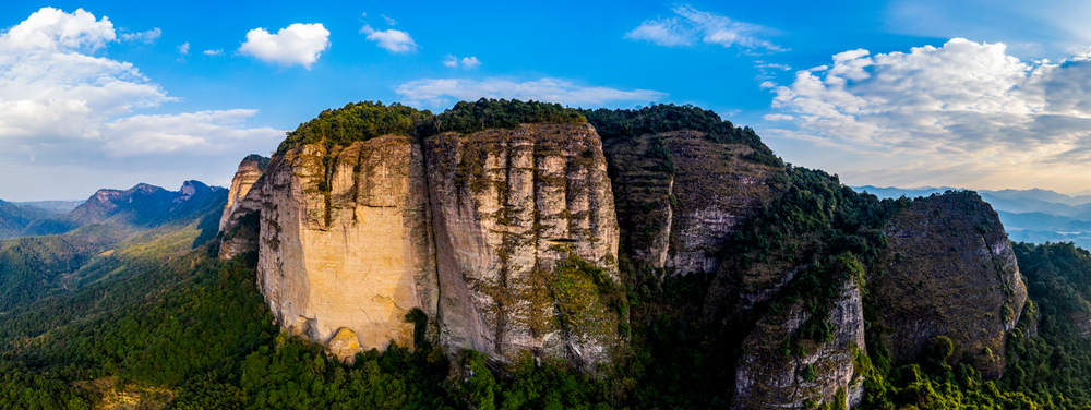 拍摄地点:韶关始兴澄江南石岩