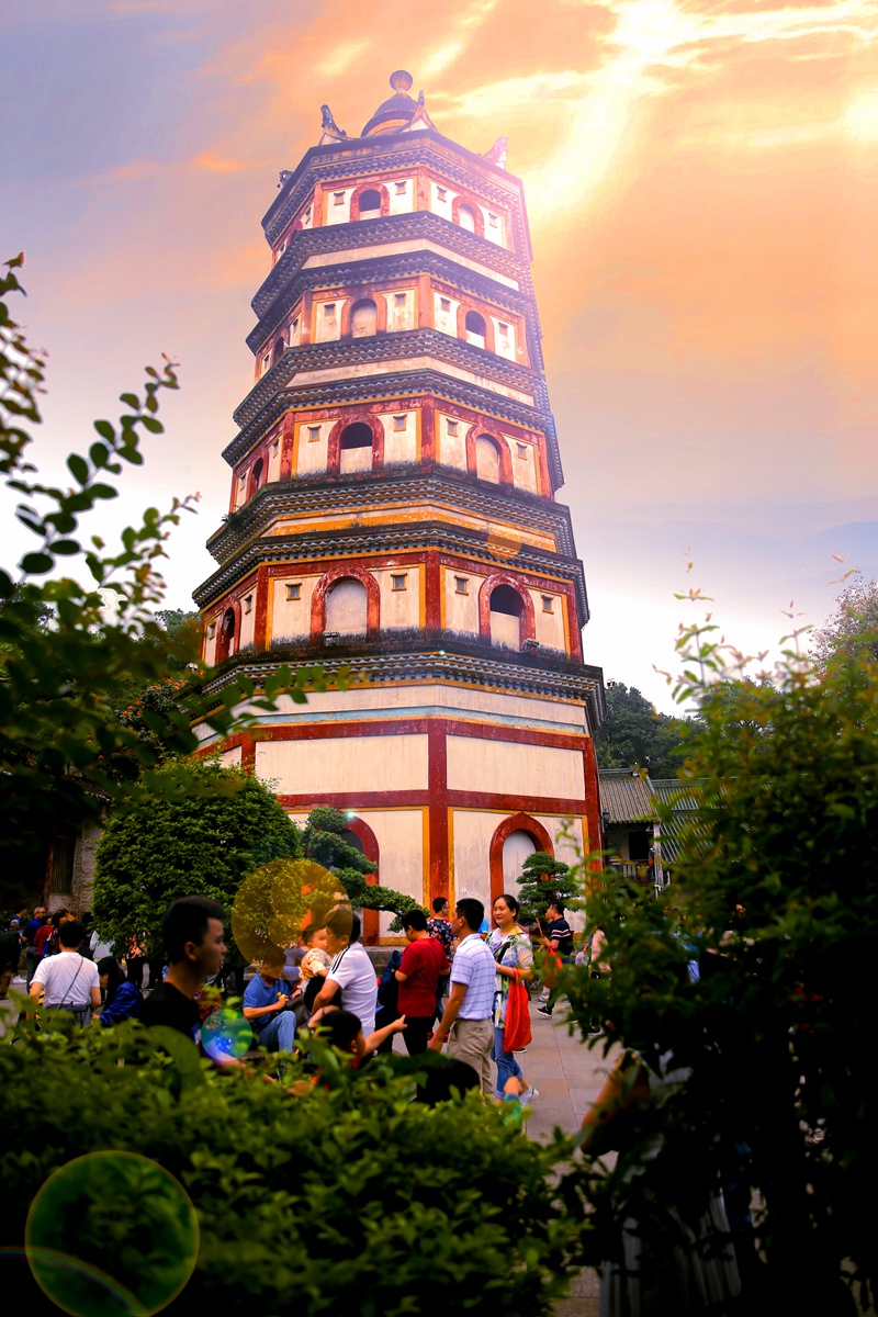 2019年5月2日摄于韶关南华寺.