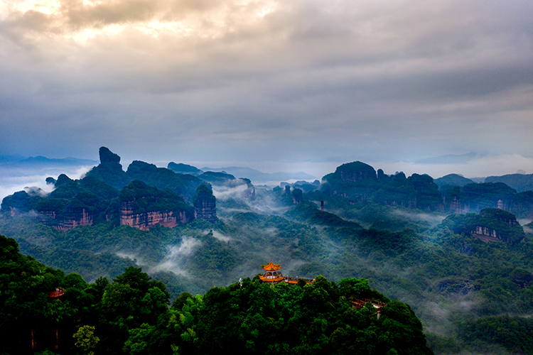 《远眺僧帽峰》-"丹霞山杯"第二届"善美韶关"全国摄影大展投稿区-大众