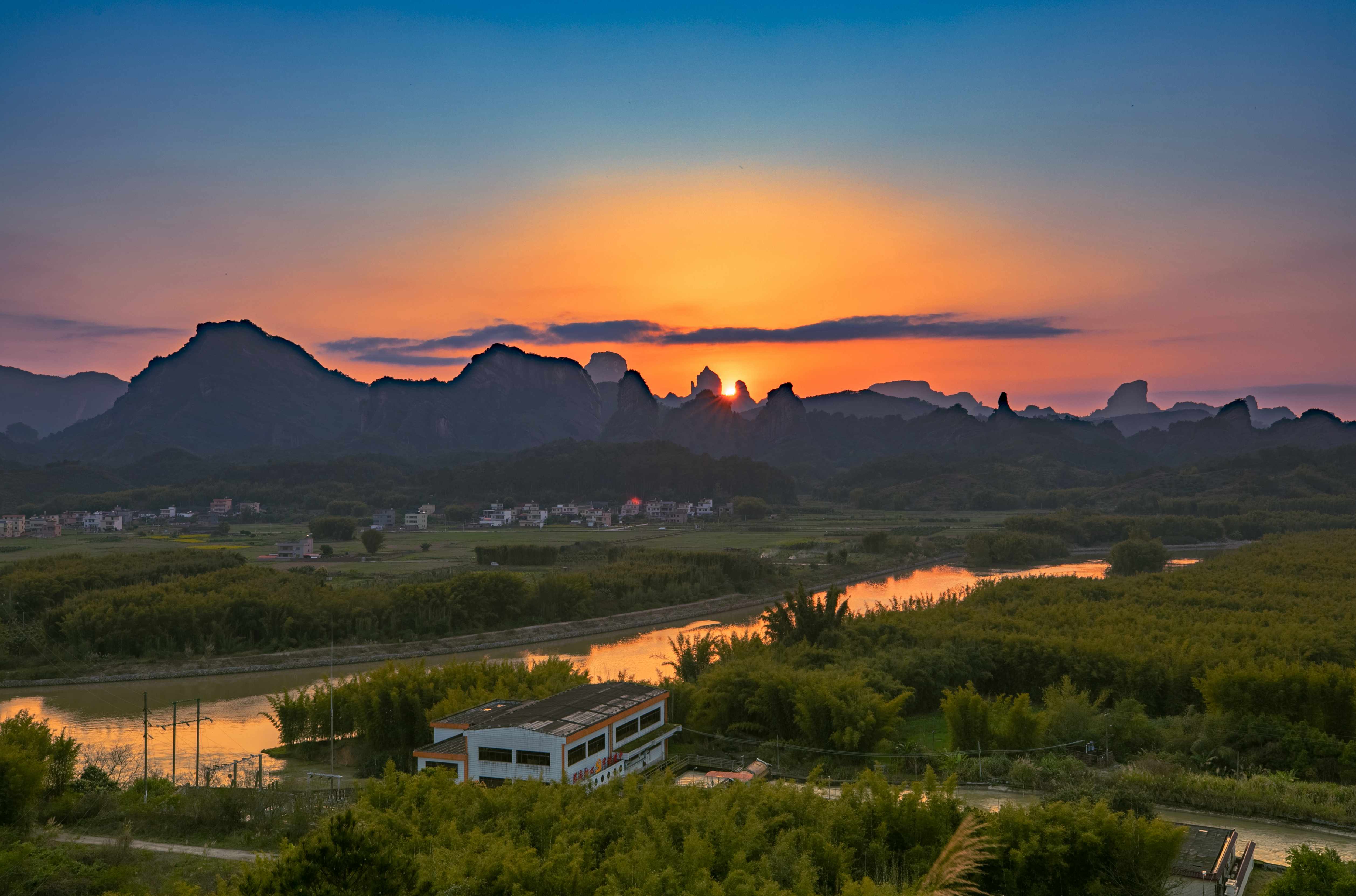 茶壶峰早晨-"丹霞山杯"第二届"善美韶关"全国摄影大展投稿区-大众摄影