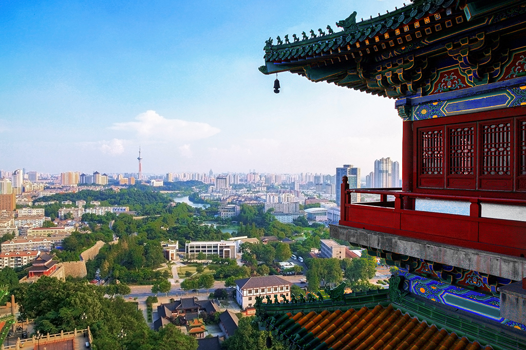 2012年7月21日,江苏省南京市从阅江楼望去城市风光.