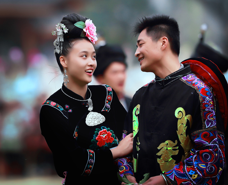 阿哥阿妹情意长