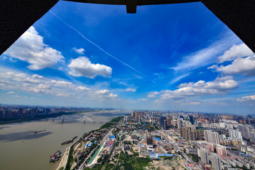 《透视"江城"》组照