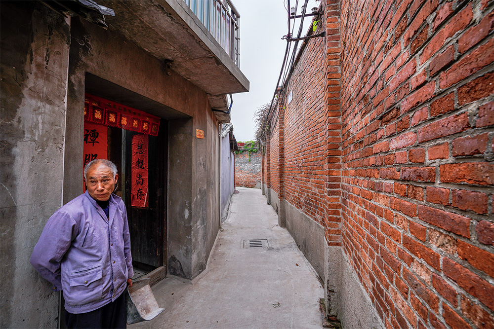 组照《大荣子家门口的变化》