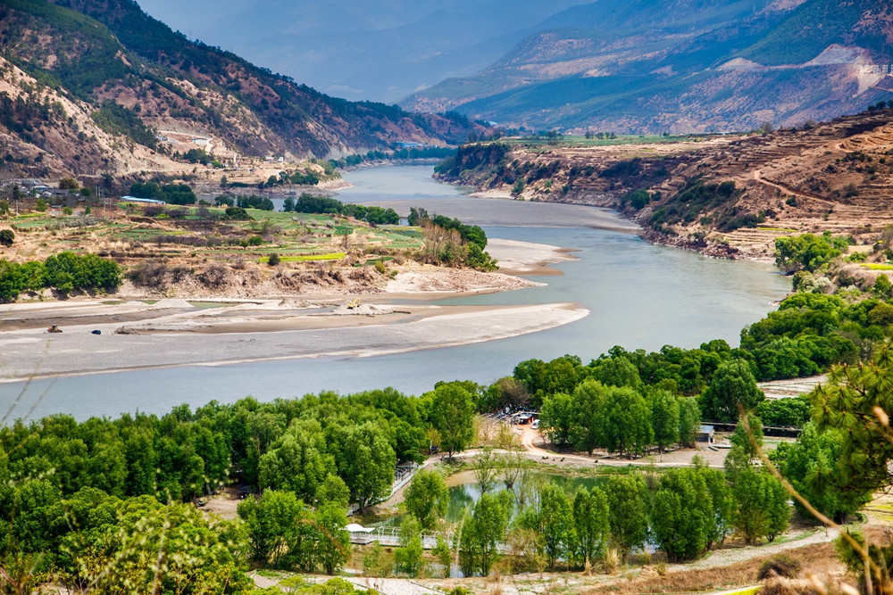 《金沙江畔:六十年种柳书写传奇》(组图)