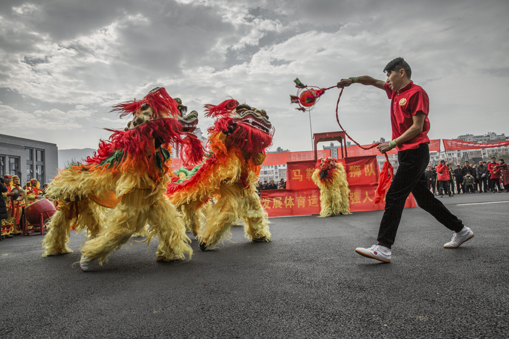 舞狮-"我和我的祖国"摄影类征稿区-大众摄影网