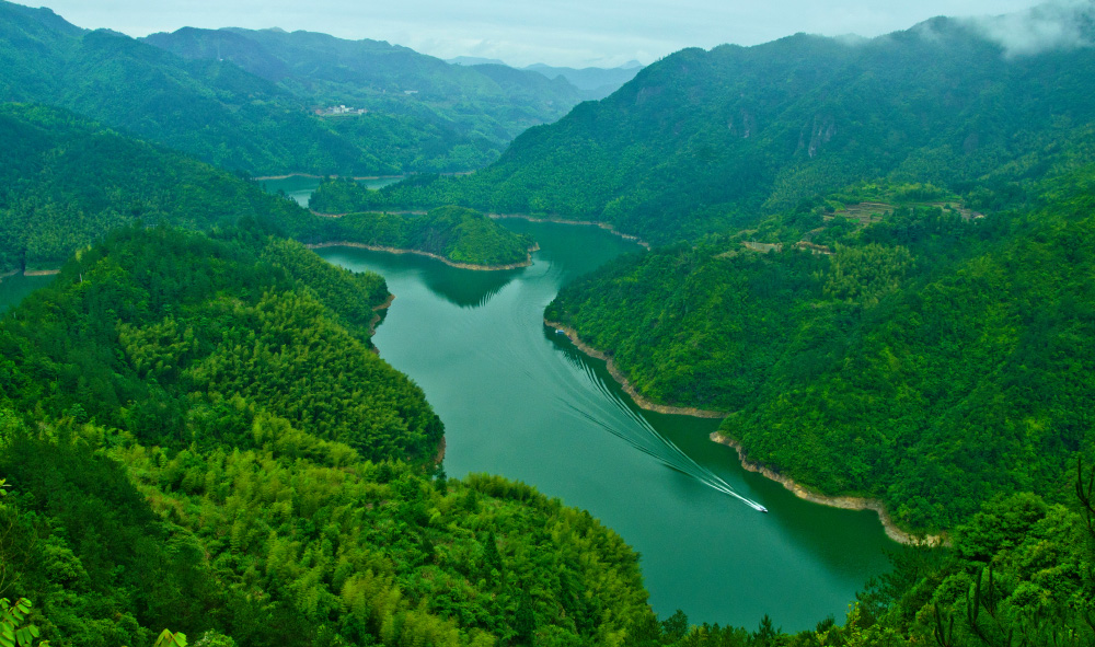6.5摄于浙江文成国家级风景区飞云湖