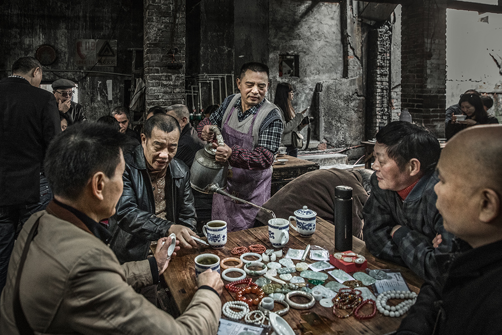 《交通茶馆》组照