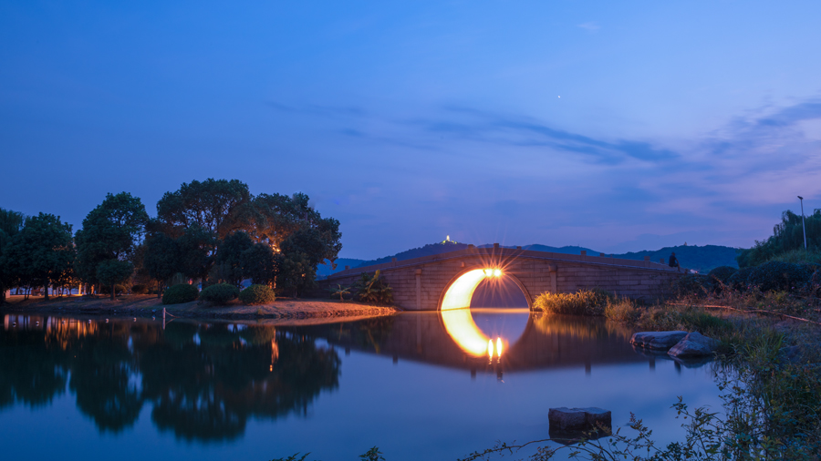 石湖之韵摄于2018.8-9月,苏州市石湖景区,适逢中秋之际