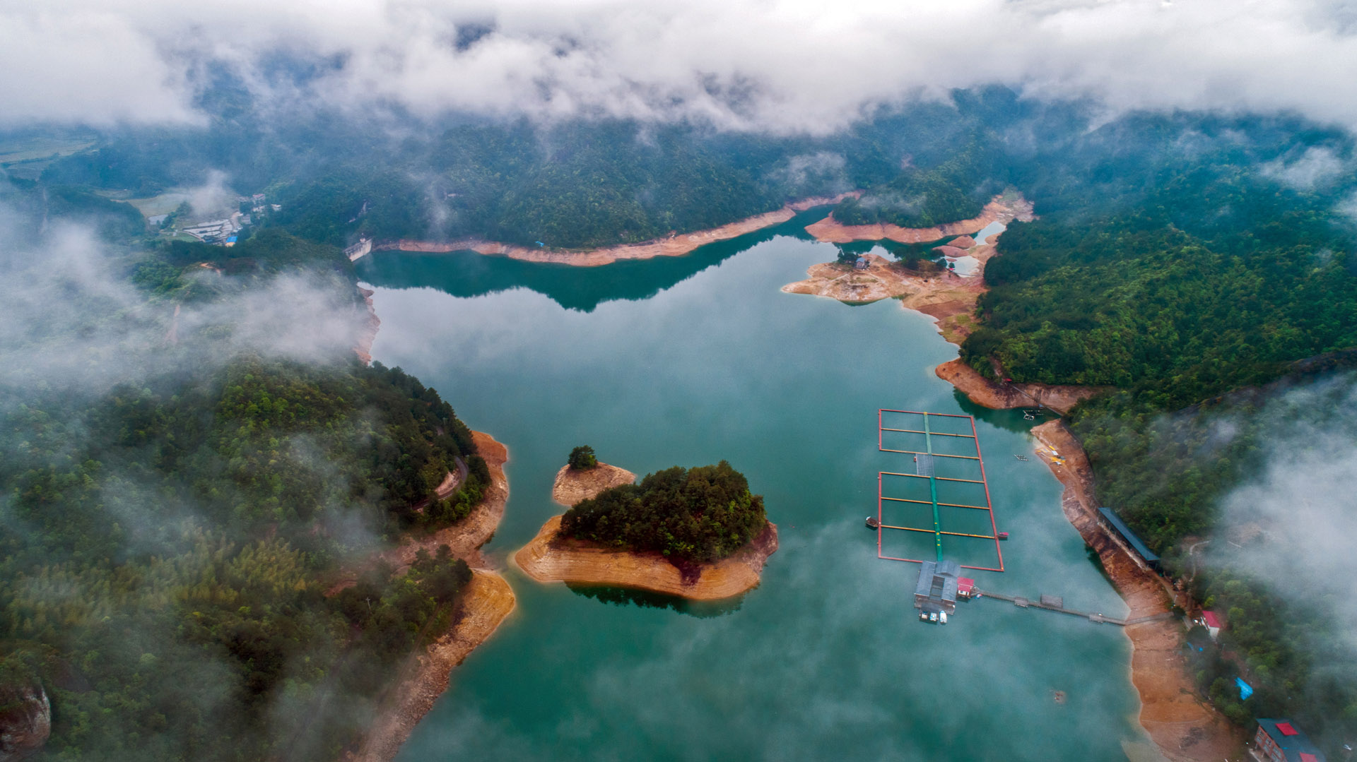 碧水春色(组图)1,摄于2019,5,14,福建省政和县杨源乡境内洞宫山.jpg.