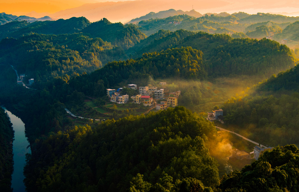 《锦绣山居》2018年10月5日摄于湖南湘西龙山县
