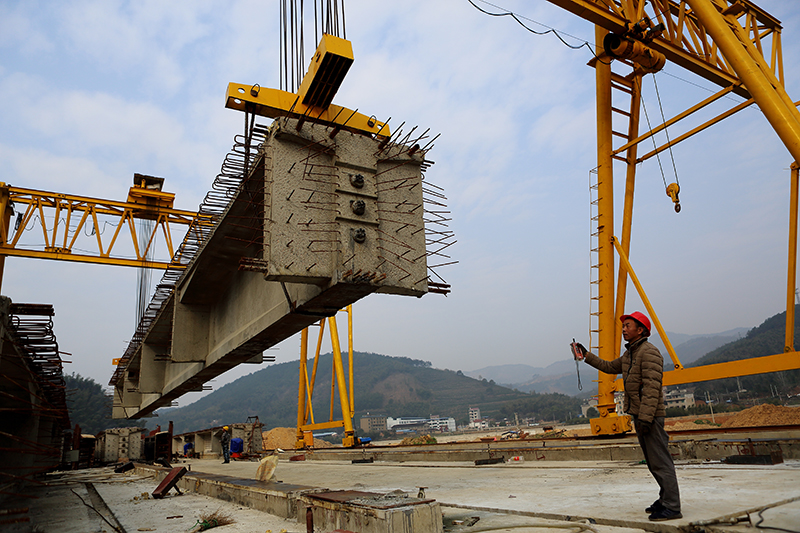 《吊装》-"学习廖俊波 走进新政和"摄影作品征集活动征稿区-大众摄影