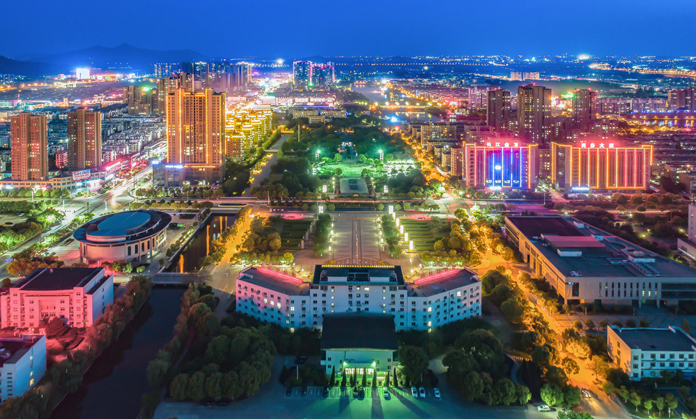 【璀璨当涂夜】