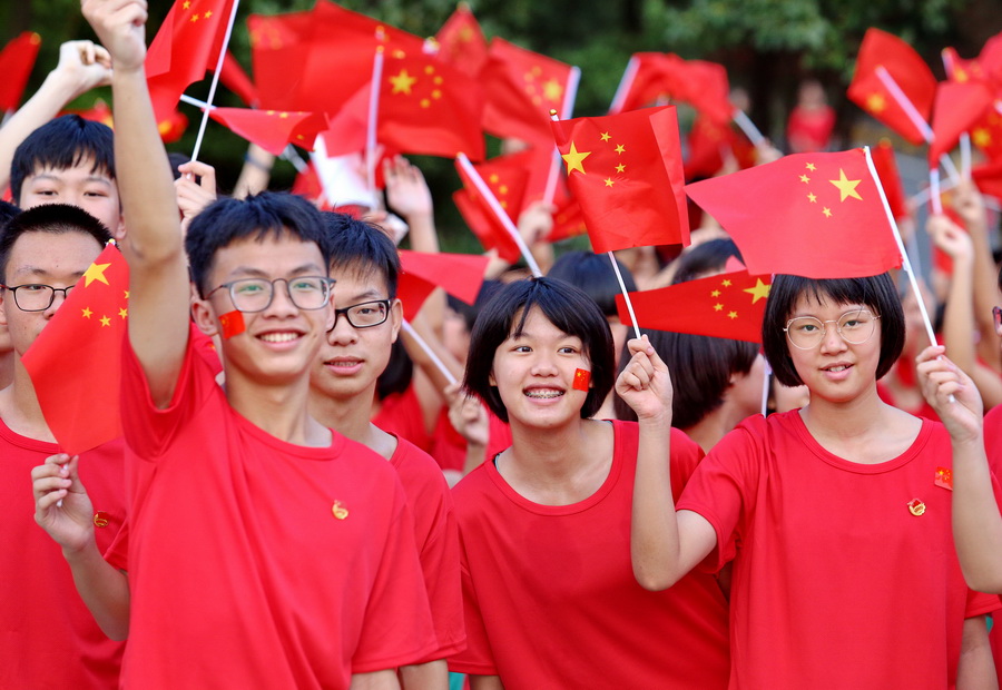 《青春心向党》组照-"我和我的祖国"摄影类征稿区-大众摄影网