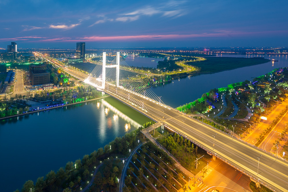 拍摄时间:2016年8月31日 地点:江苏苏州 舜湖大桥夜景格外美丽