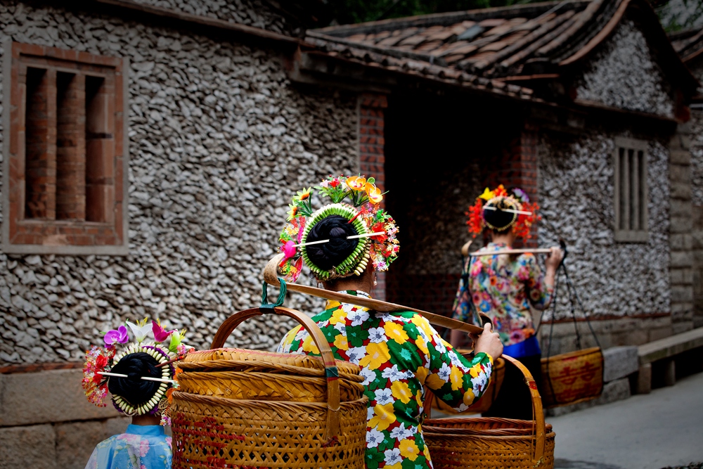 《浔埔古渔村的女人》组照