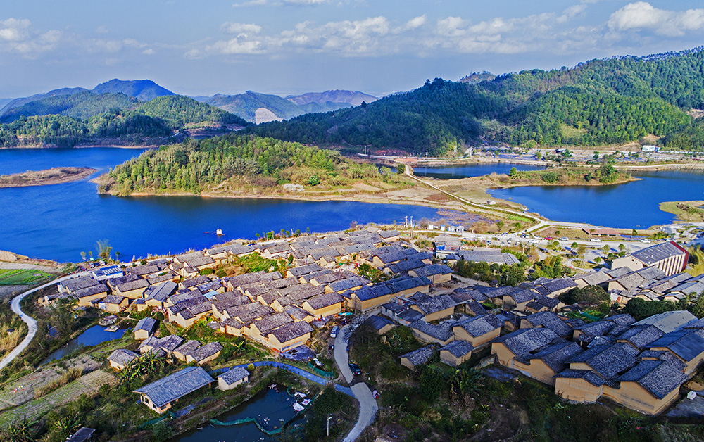 作品标题:世外桃源鼓鸣寨 拍摄时间:2019年2月6日 拍摄地点:上林县