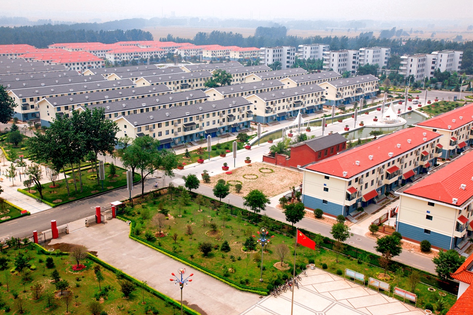 河南刘庄,新农村的一面旗帜.展示了农民三次住房的发展更换.