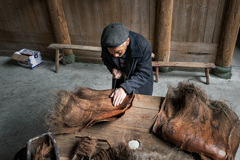 《传统老手艺蓑衣制作》组照(1-6)