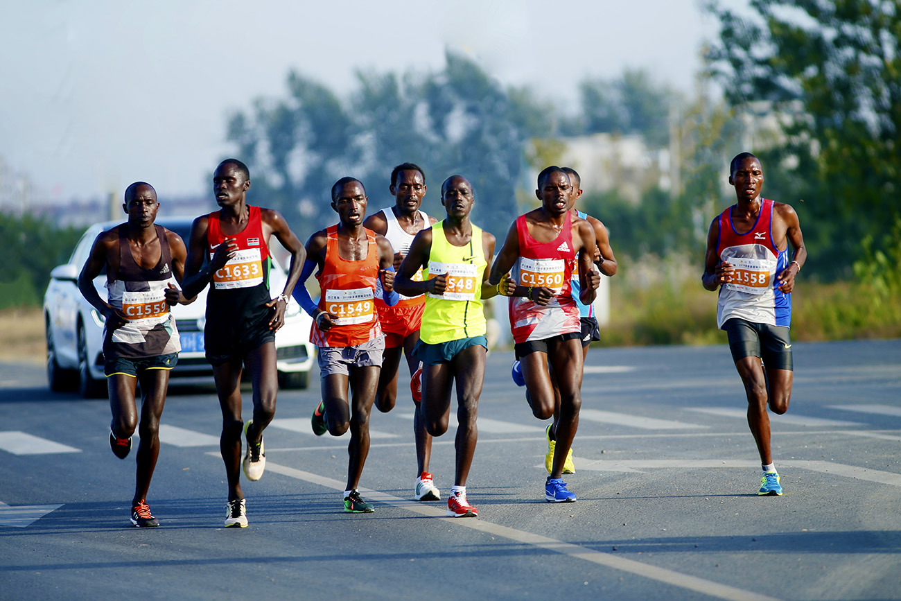 2018年中国江苏洪泽湖国际马拉松赛.jpg