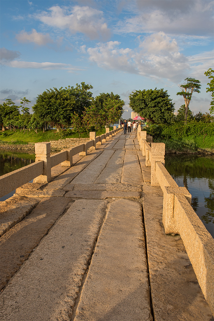 《魏巍五里桥》(组照)
