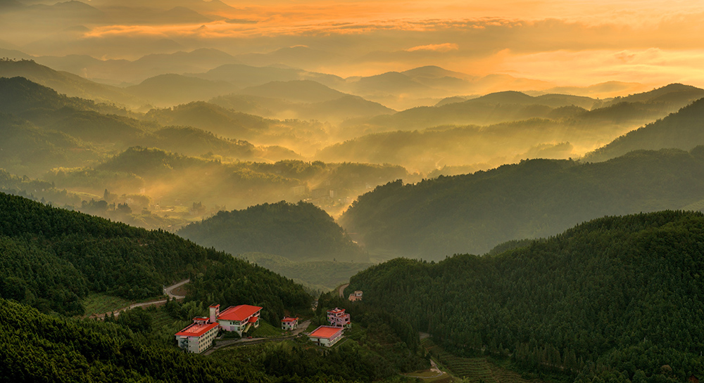 《风雅颂》2013年7月18日,福建省永春县呈祥乡雪山风雅颂休闲度假山庄