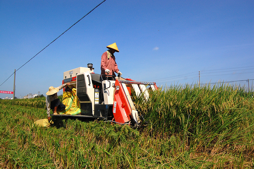 农业机械化助农增收