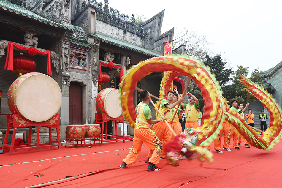 2019年 月 日,2019年胥江祖庙北帝诞庙会,庆典上腾龙起舞,吸引了从多