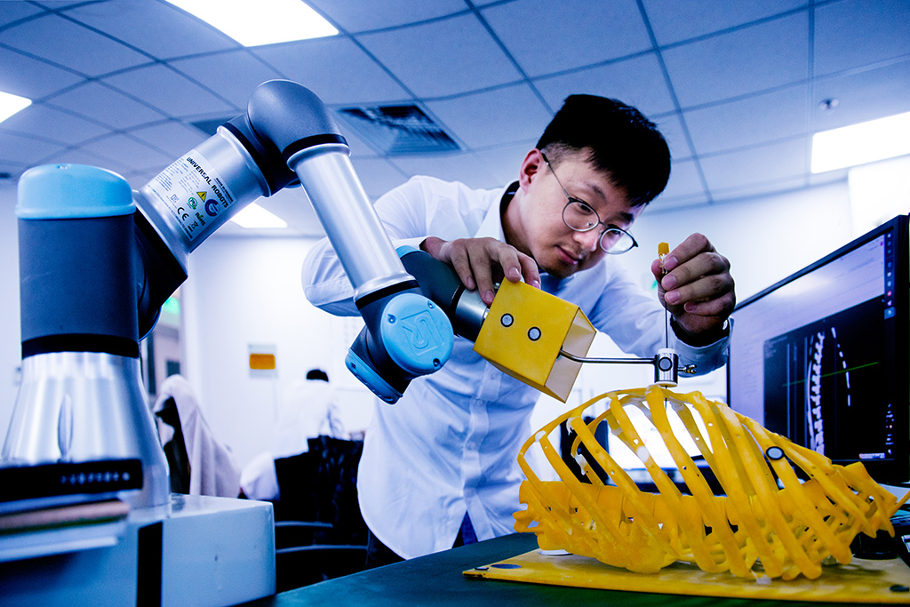 医用机器人临床调试