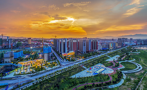 2019年7月拍摄于河南省南召县城区,南召县是国家级贫困县,随着改革