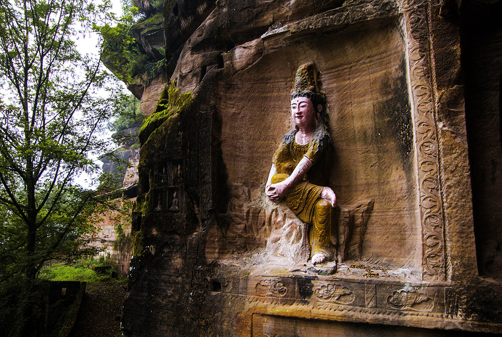 2019年7月7日,拍摄于重庆市合川区龙多山,龙多山岩壁石刻佛像画廊有着