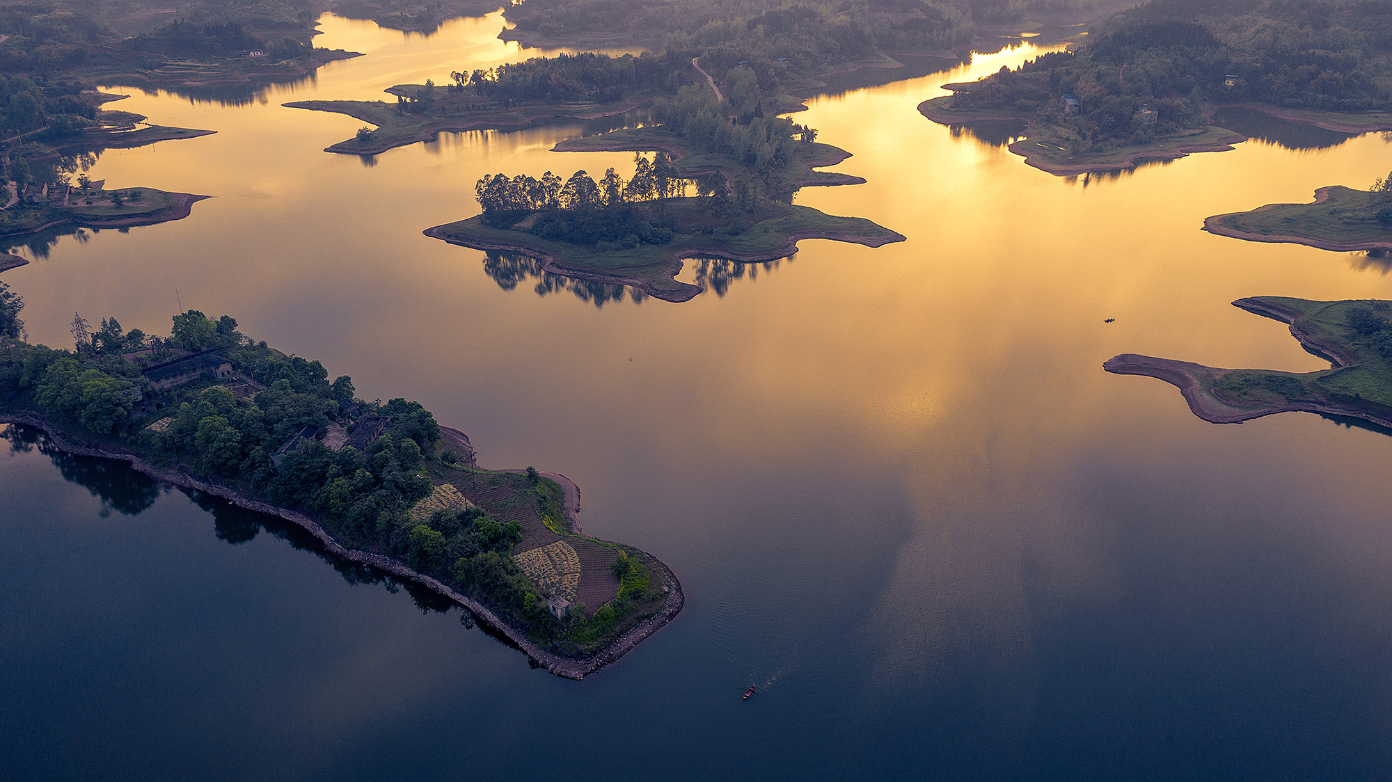 俯瞰双龙湖-第三届中国重庆"钓鱼城杯"全国摄影大展