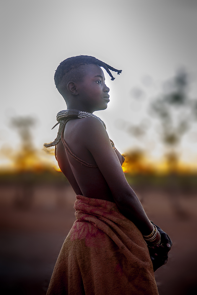 非洲的原始部落之光