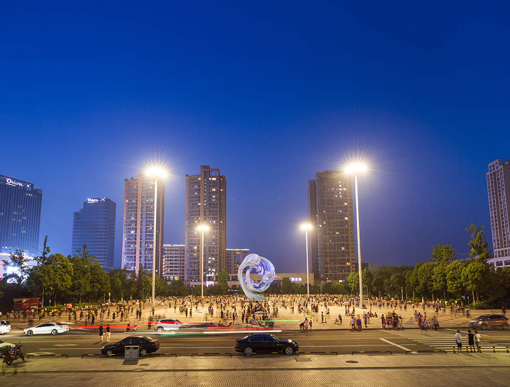2017年6月21摄于合川区南津街人民广场
