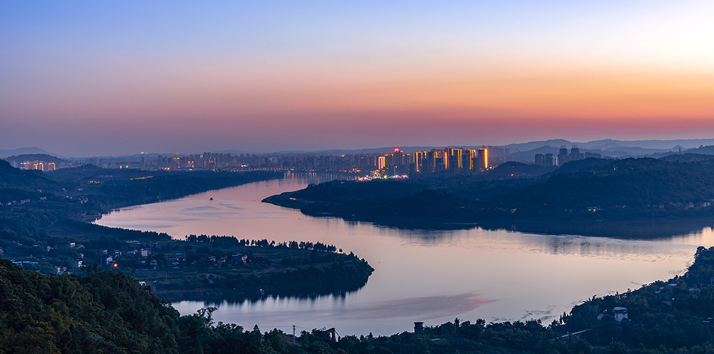 《鸟瞰江城》-第三届中国重庆"钓鱼城杯"全国摄影大展 征稿区-大众