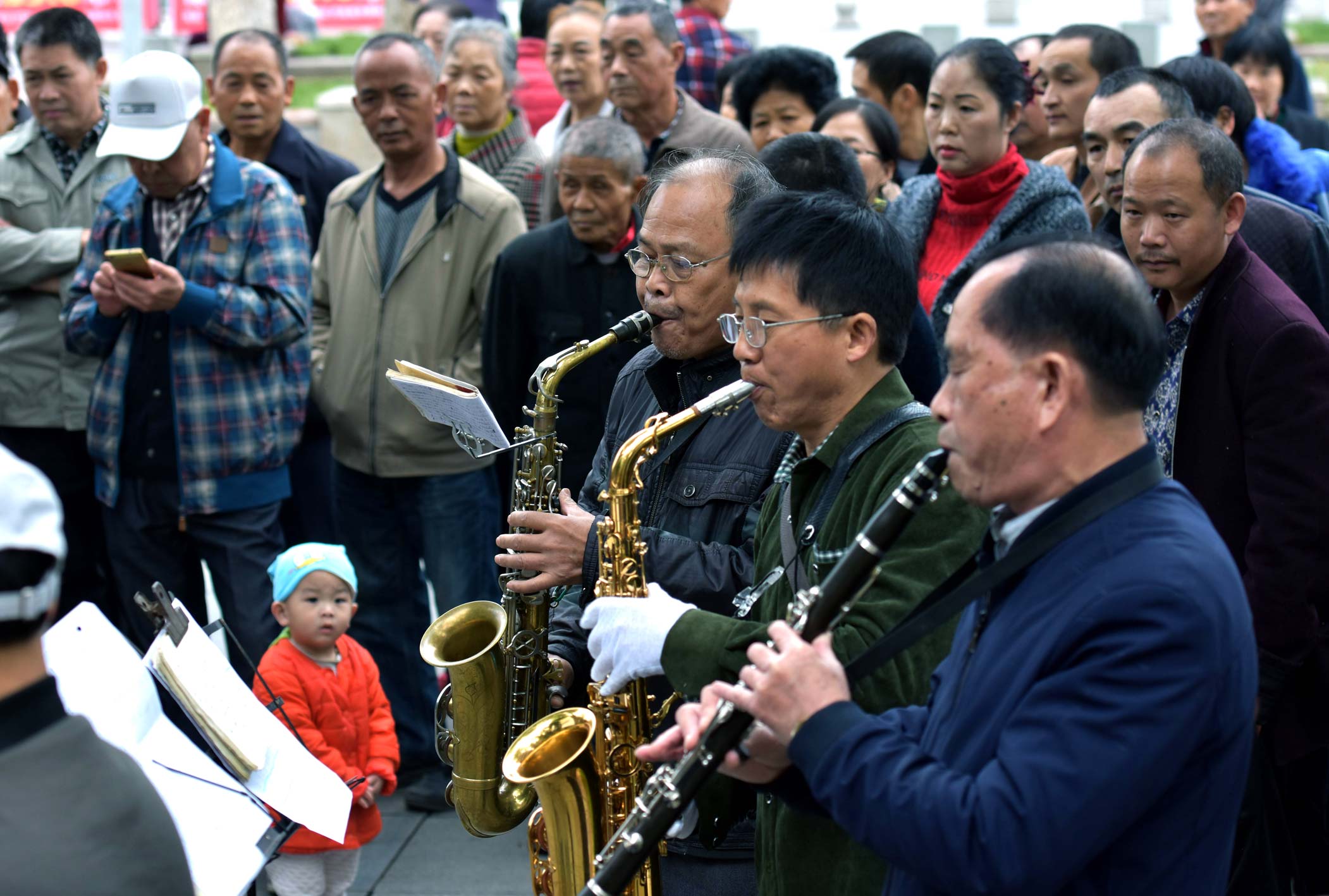 《广场小乐队》