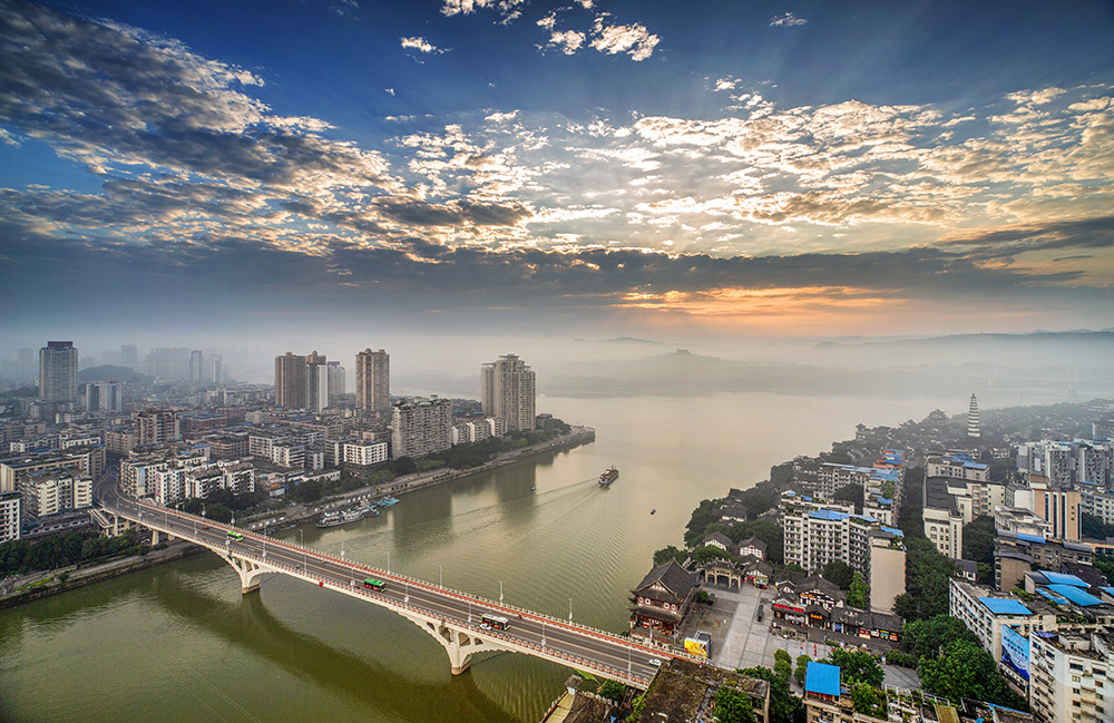 2019年6月14摄图合川城区,霞蔚漫天秀江城