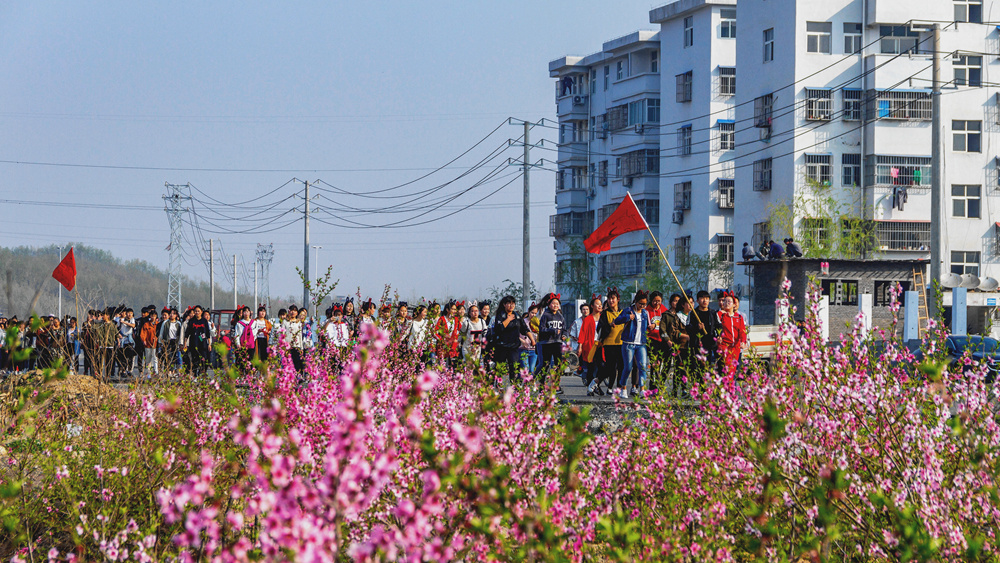 《课堂之外》2019年3月拍摄于南召县现代中学学生课外活动