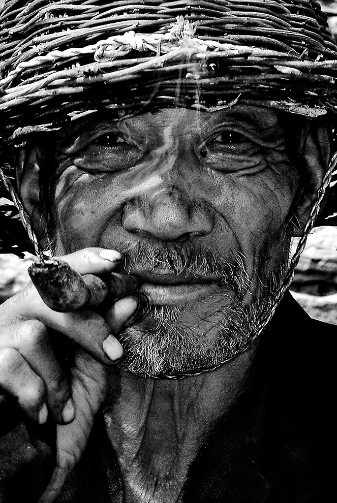 《沧桑老人》2018.4.19拍摄于河南 路百渠13853367880.jpg