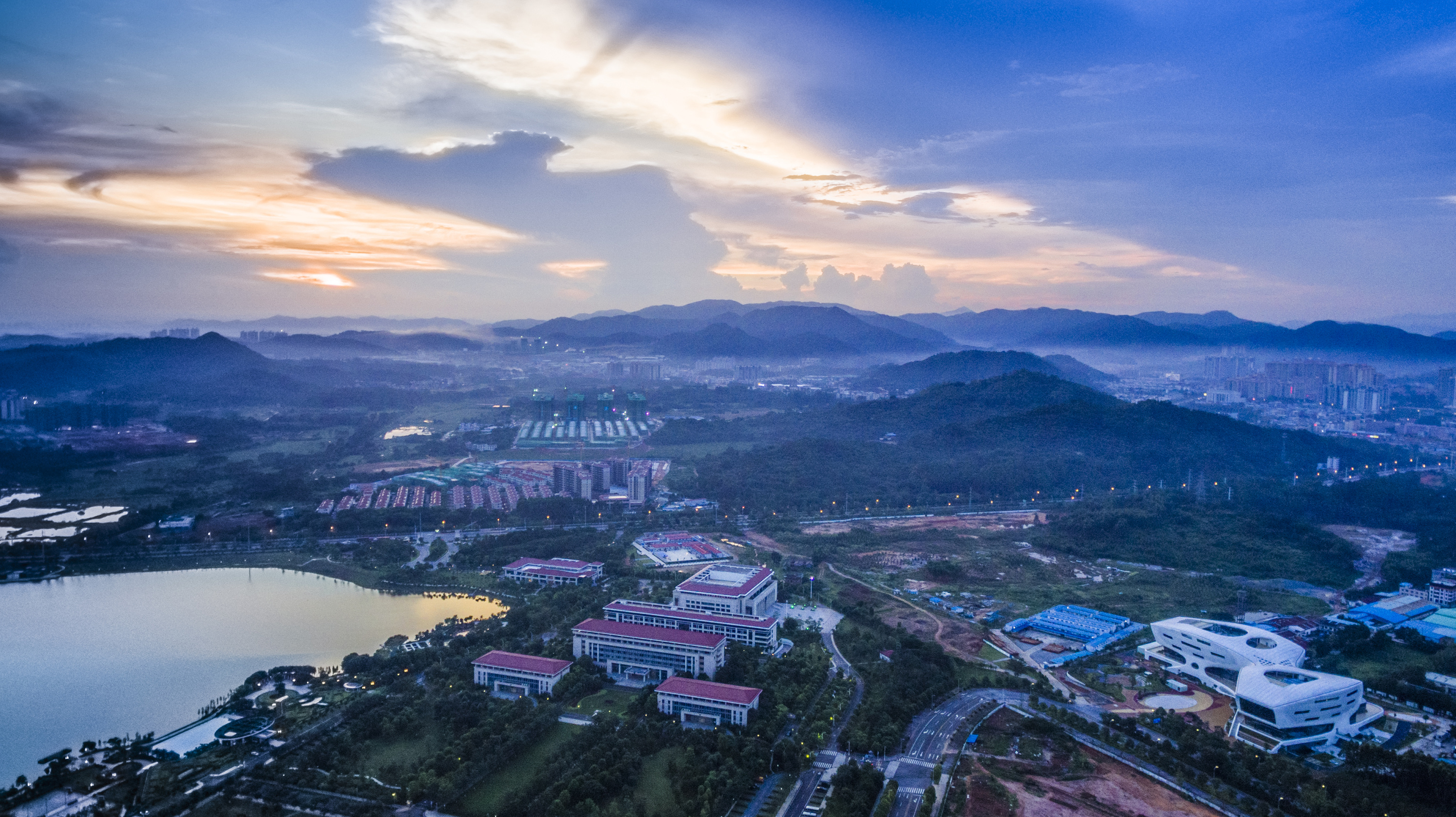 挂绿湖(航拍)-"生态增城 旅游圣地"全国摄影大展投稿区-大众摄影网