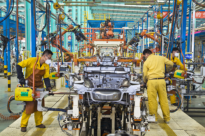 腾飞的德瑞博新能源汽车