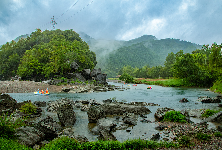 8.10拍摄于石台怪潭漂流.
