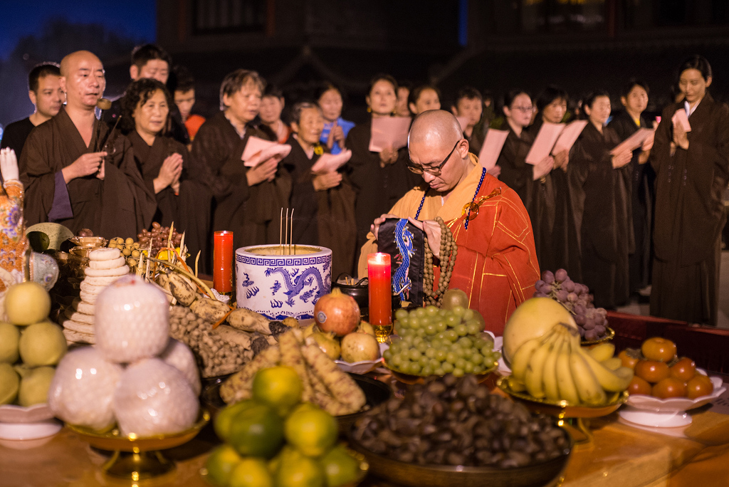 祭拜月神-《大众摄影》俱乐部团体会员——江都俱乐部(2星)-大众摄影