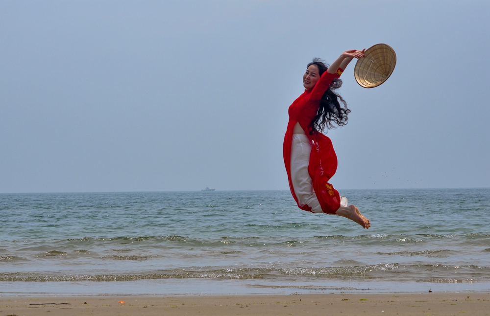 京族哈妹——飞的更高