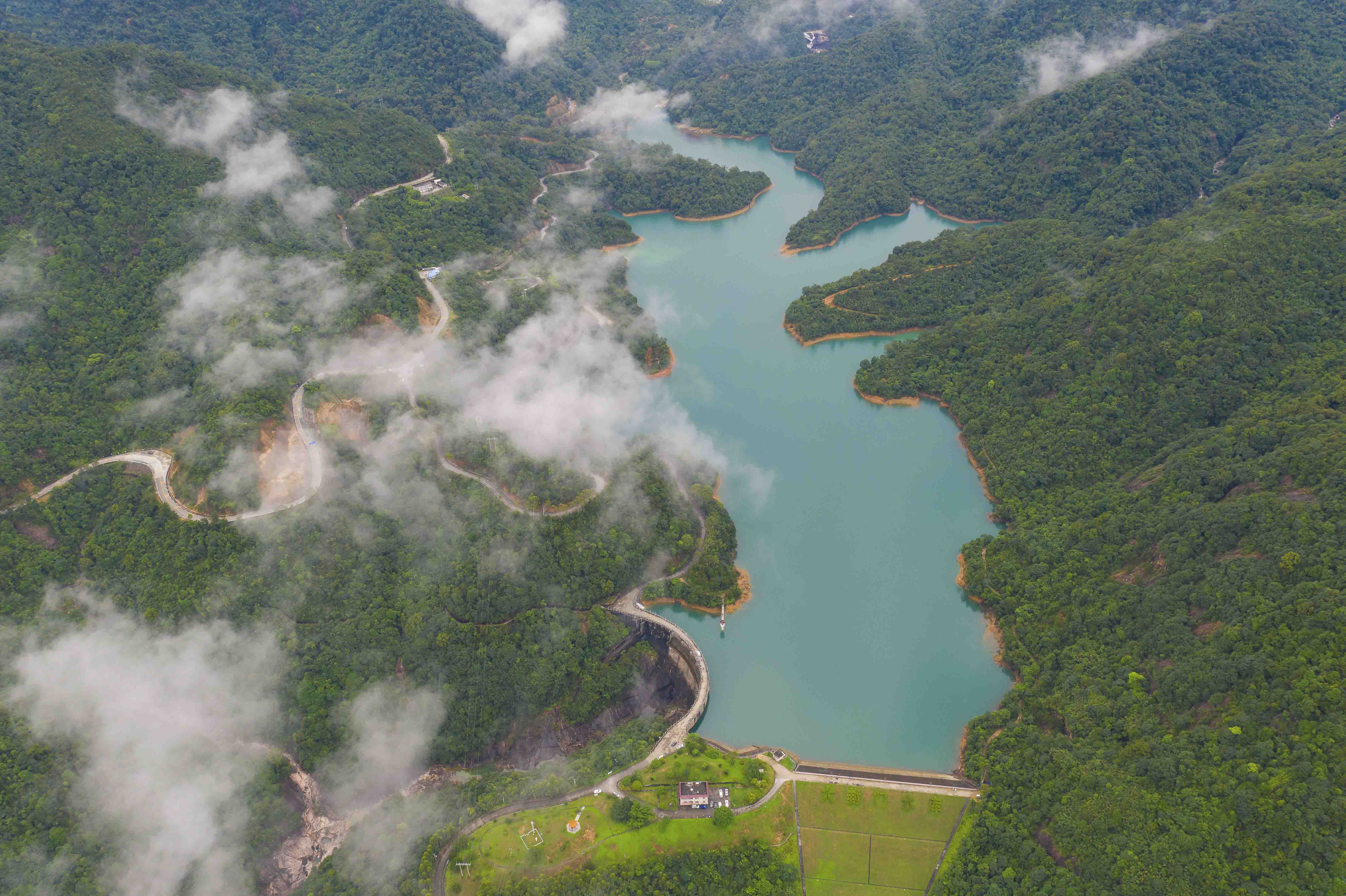 云雾缭绕大封门水库