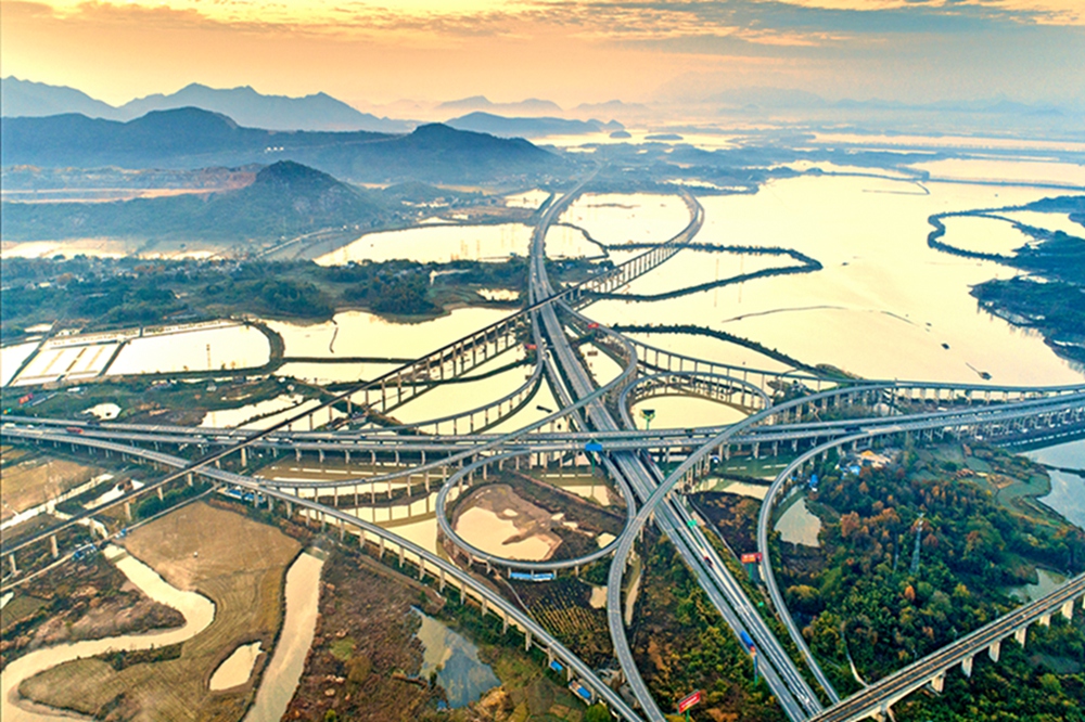 铜陵上水桥高速枢纽,是g3与g50互通枢纽