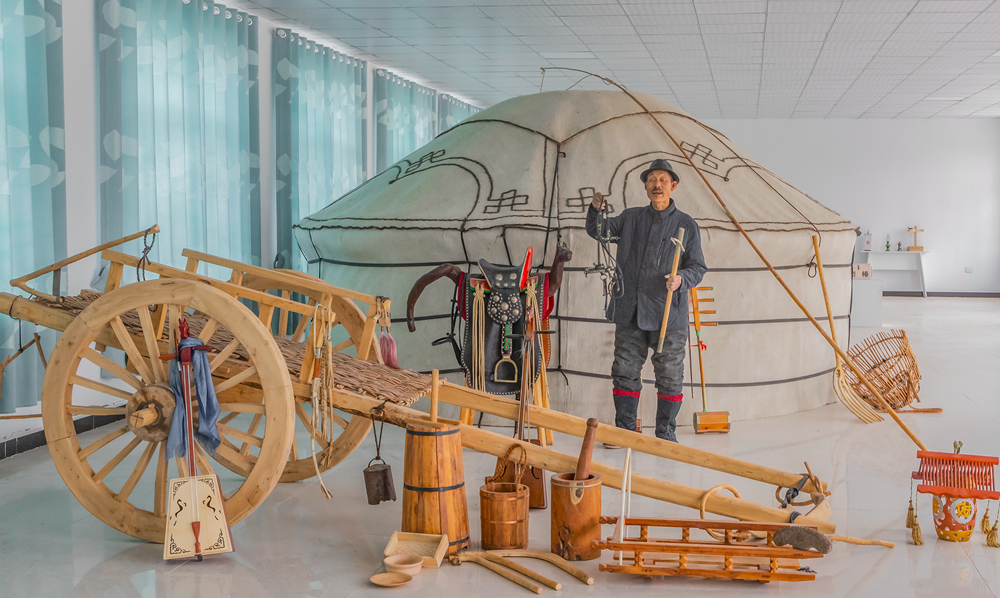 嘎查的扶贫名人 那仁格日勒