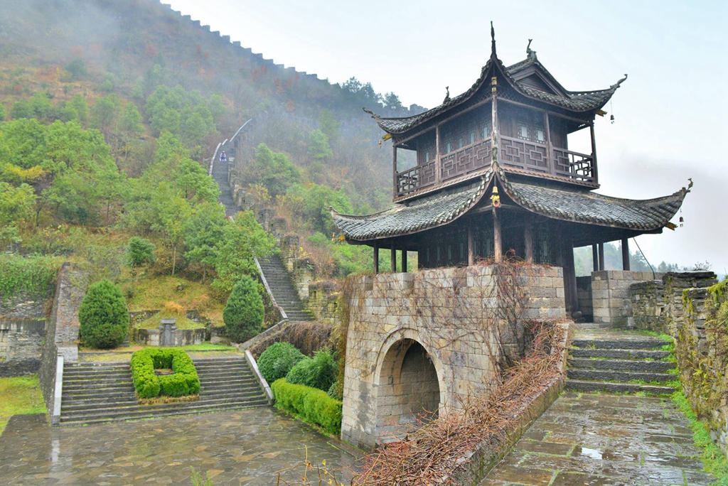 雨中的南方长城